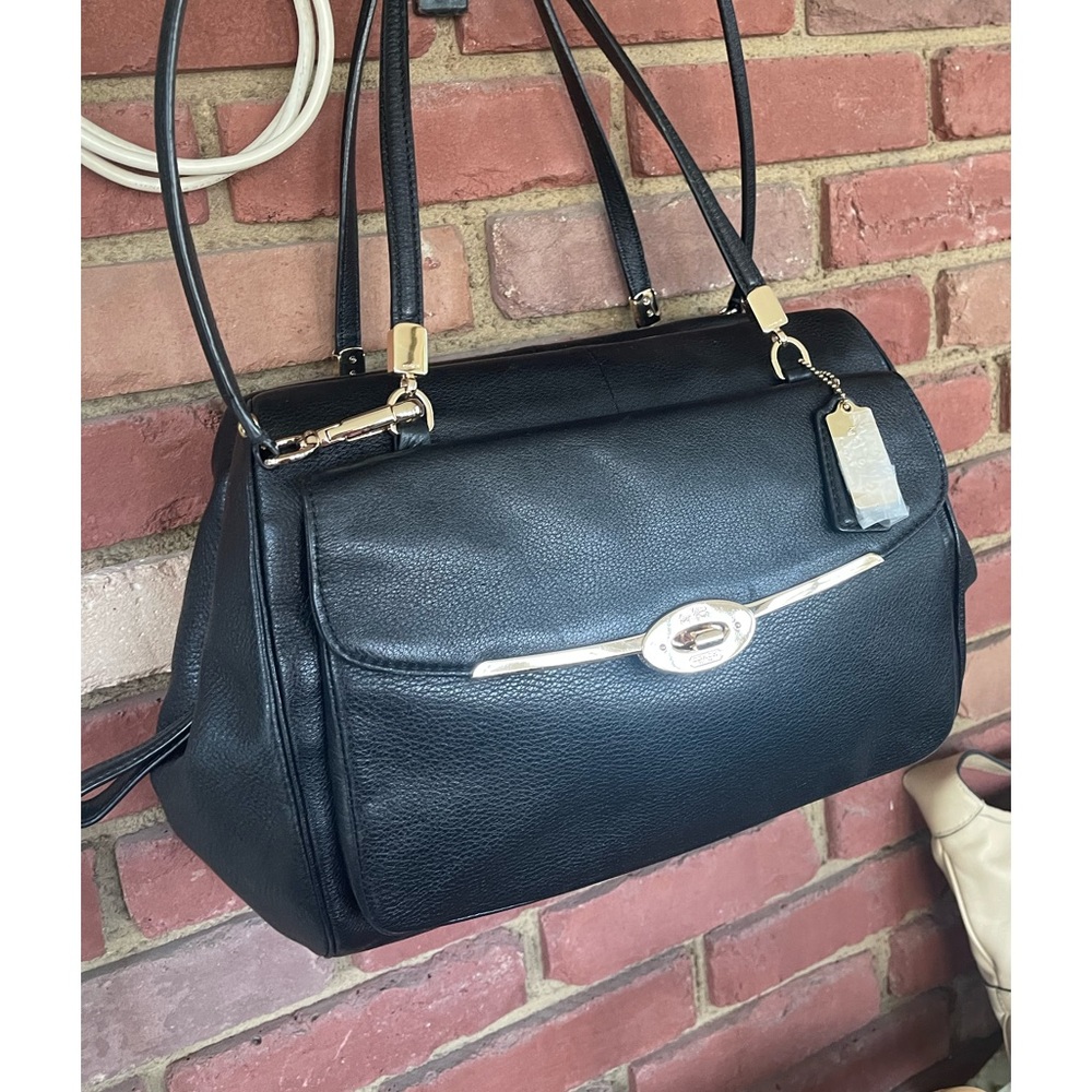 🔥VINTAGE 🔥Coach 🔥like New used twice 2013 Rare find. 🔥
